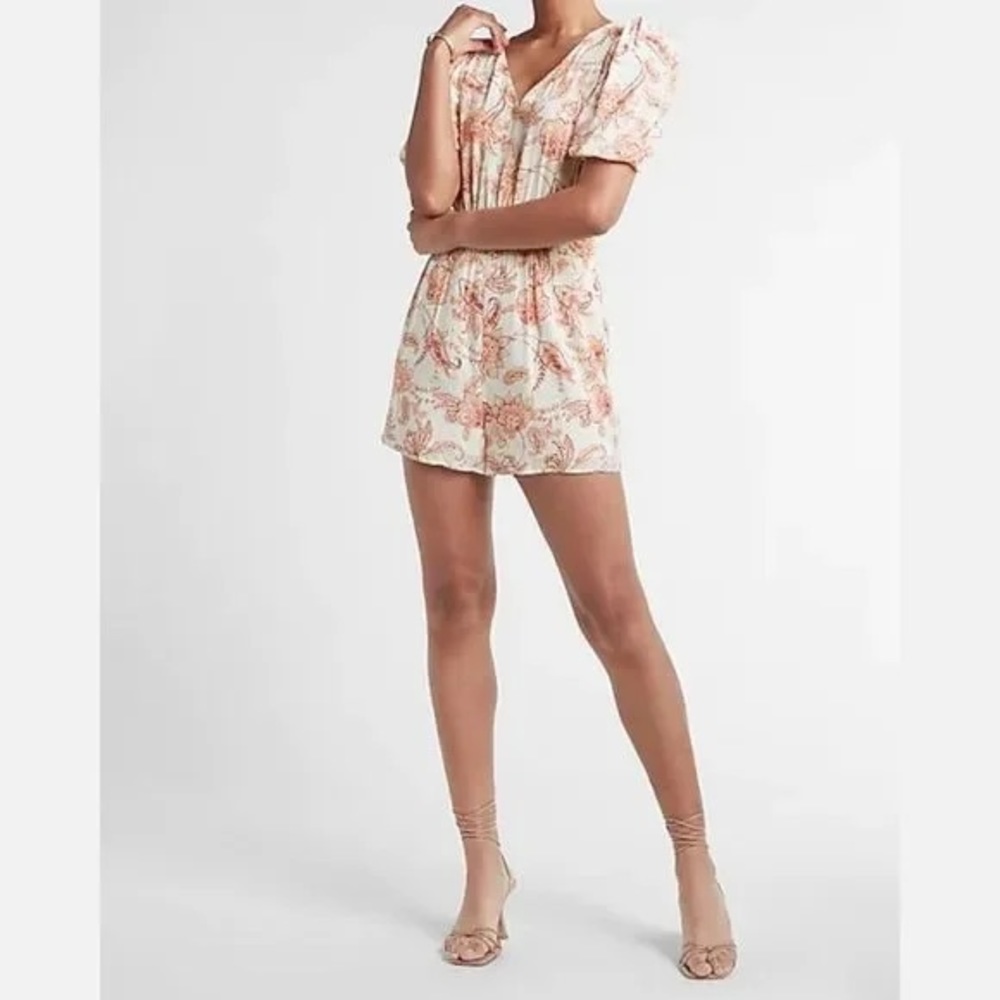 COPY - {Express} NWT Women's Printed V-Neck Puff Sleeve Romper